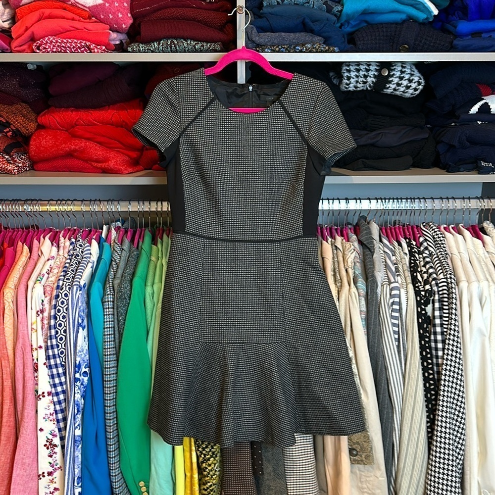 J Crew black and gray short sleeve scoop neck dress size 4